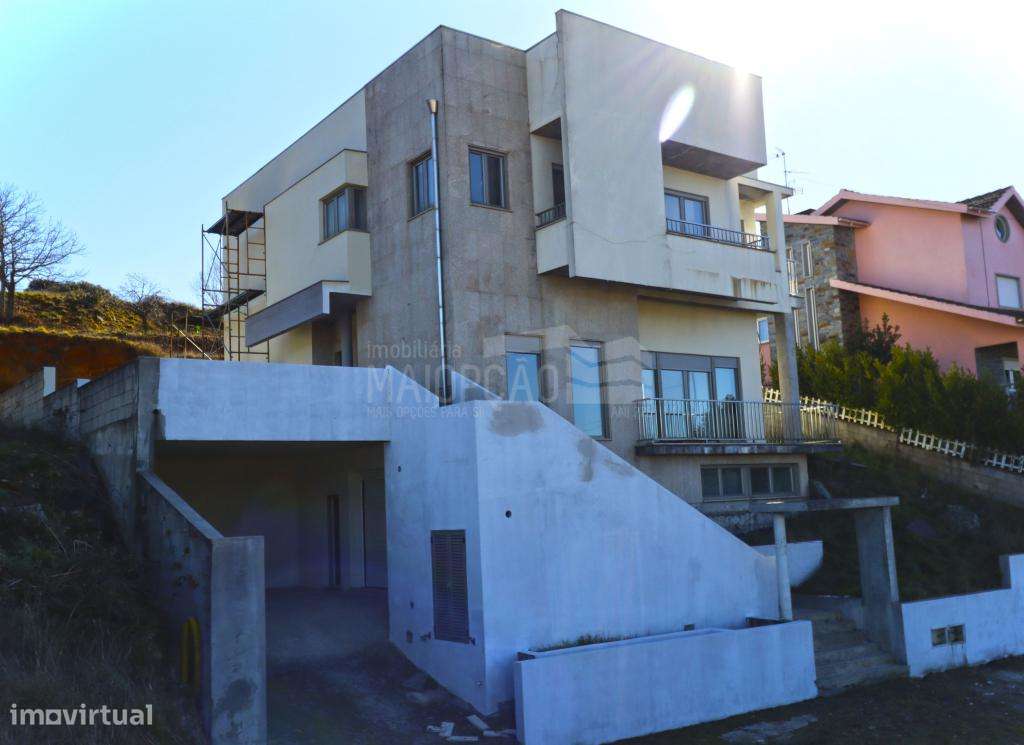 MORADIA V4 (CHAVE NA MÃO) - Grande imagem: 4/10