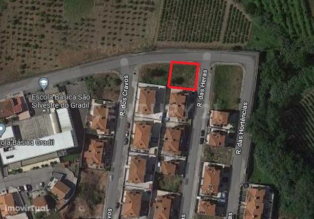 Lote urbano para construção de moradia Isolada - Gradil