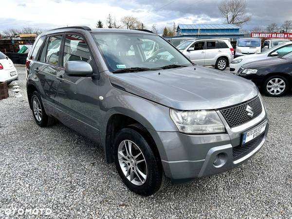 Suzuki Grand Vitara 2.0 - 8