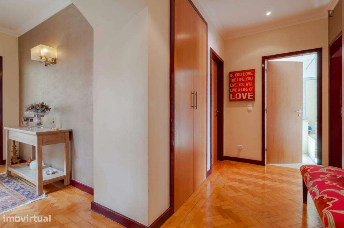 Quarto - localizado em Estoril Lisbon - Grande imagem: 4/8