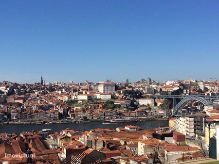 T3 Porto à Boavista * Aeroporto Internacional Sá Carneiro a 19 Km.