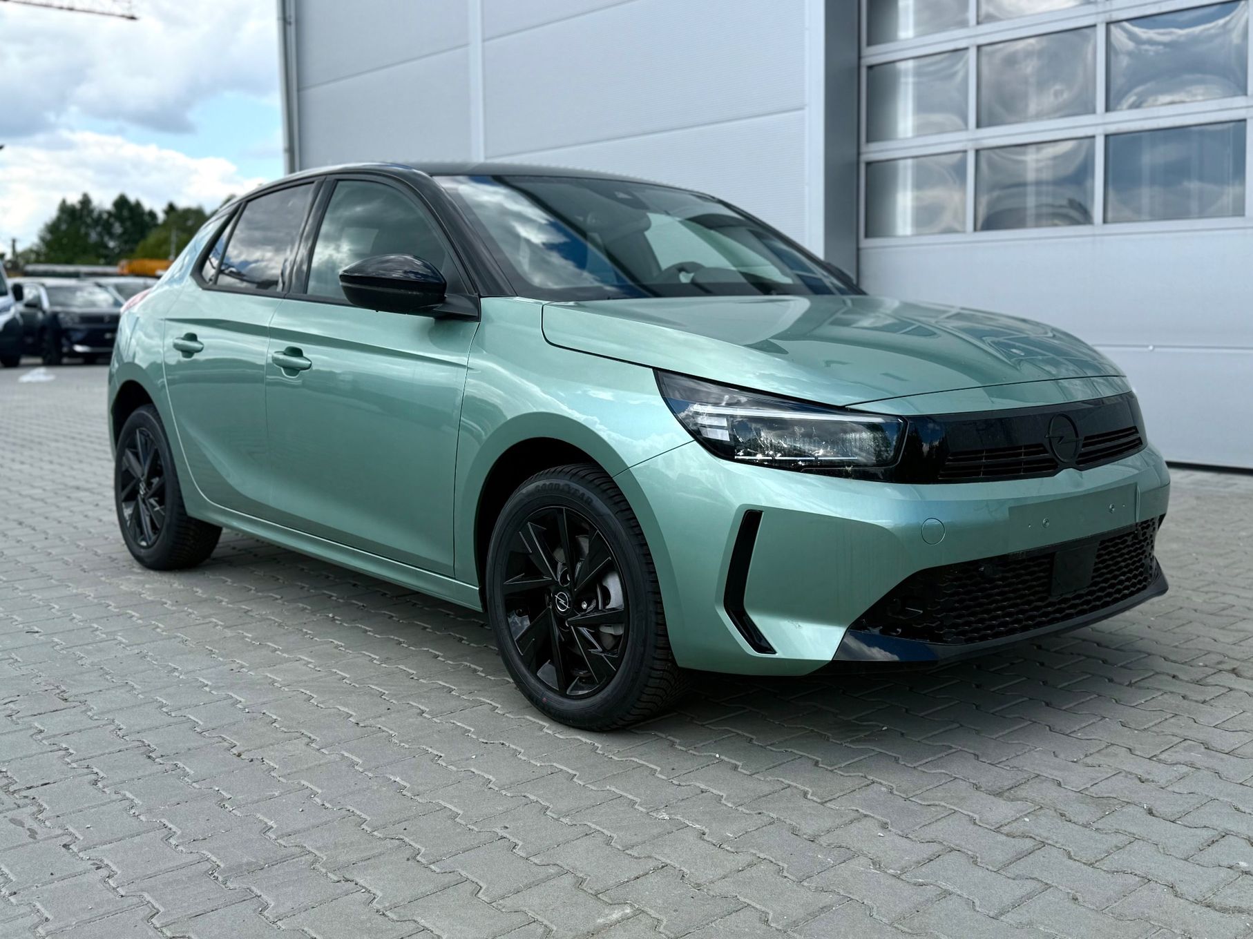 Opel Corsa Yes 2025 Opony Wielosezonowe