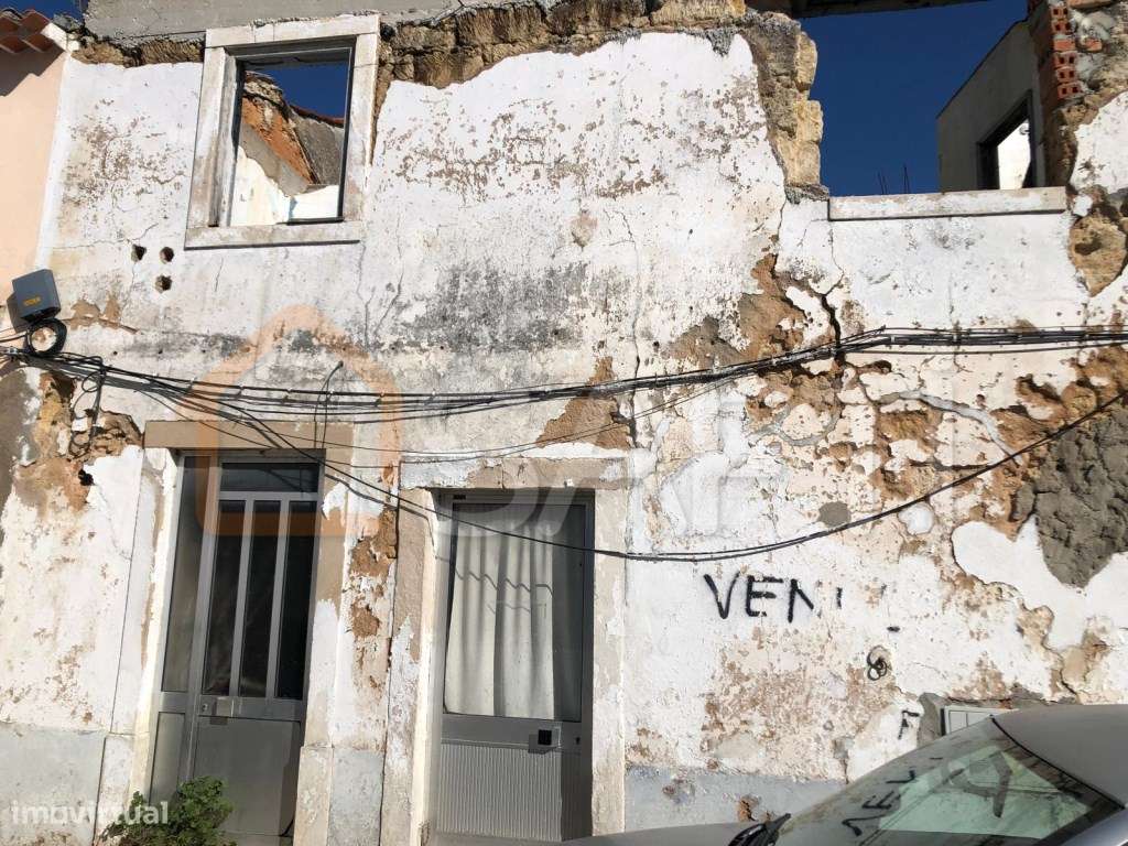 Apartamento T3 para recuperar no centro de Torres Novas - Grande imagem: 5/18