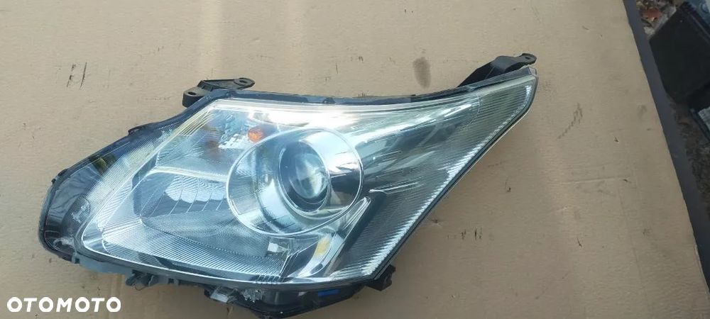 LAMPA LEWA PRAWA XENON TOYOTA AVENSIS T27 09-12 - 1