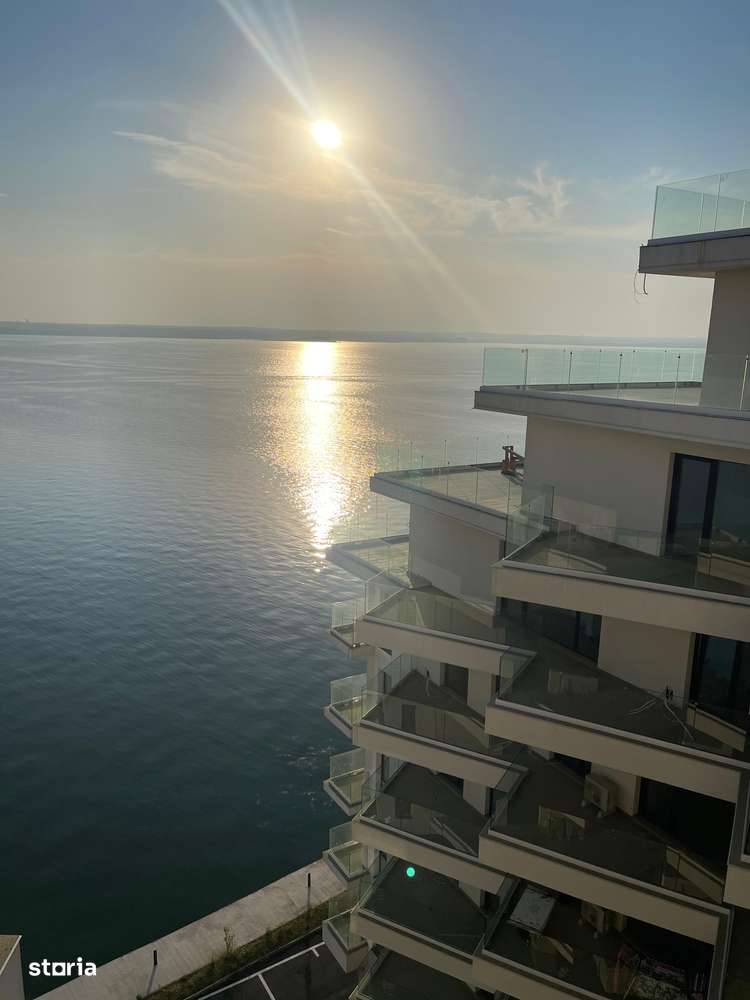 Studio Mamaia central cu vedere la lac-4