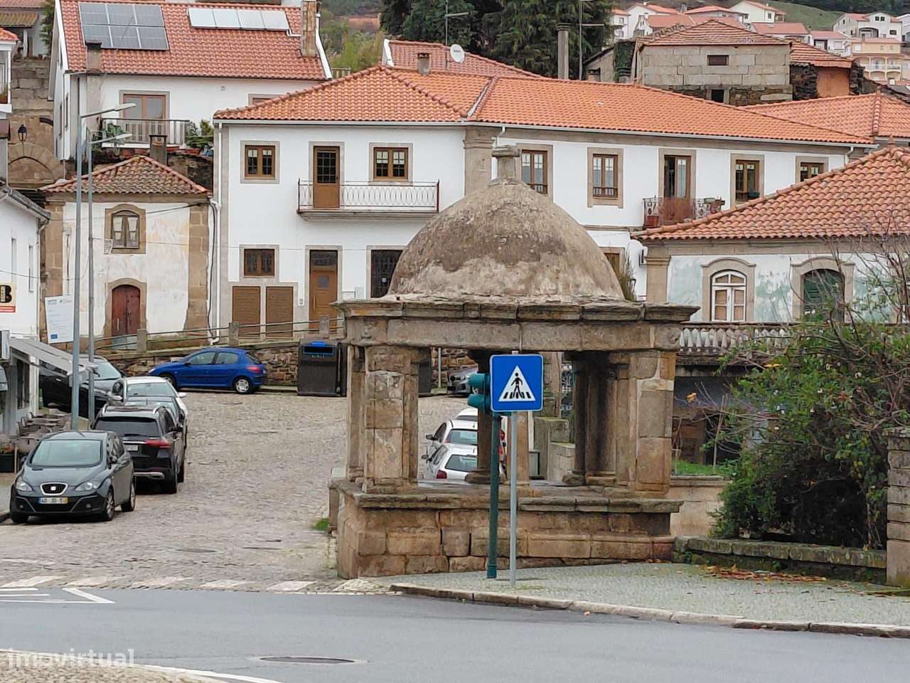 IMÓVEL DE BANCO, Andar Moradia T4, com Terraço e Garagem em  Vila Flor - Grande imagem: 4/32