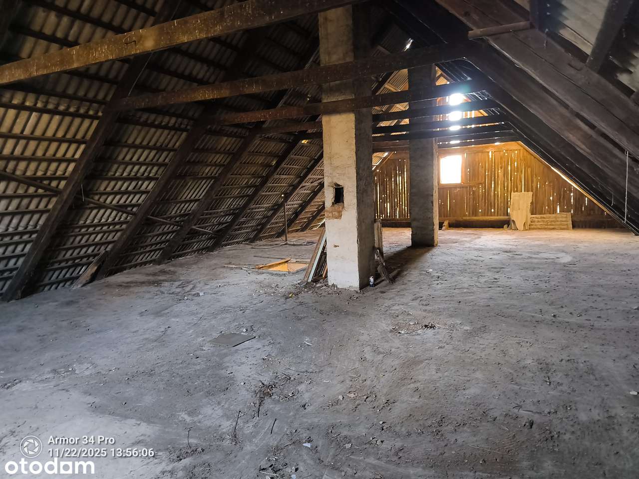 STARY DREWNIANY DWOREK w Łosince z 1890 roku.  REWEACYJNY ZDROWY DYL-18