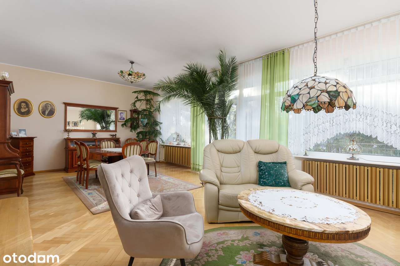 Dom dla rodziny z osobnym mieszkaniem!-0