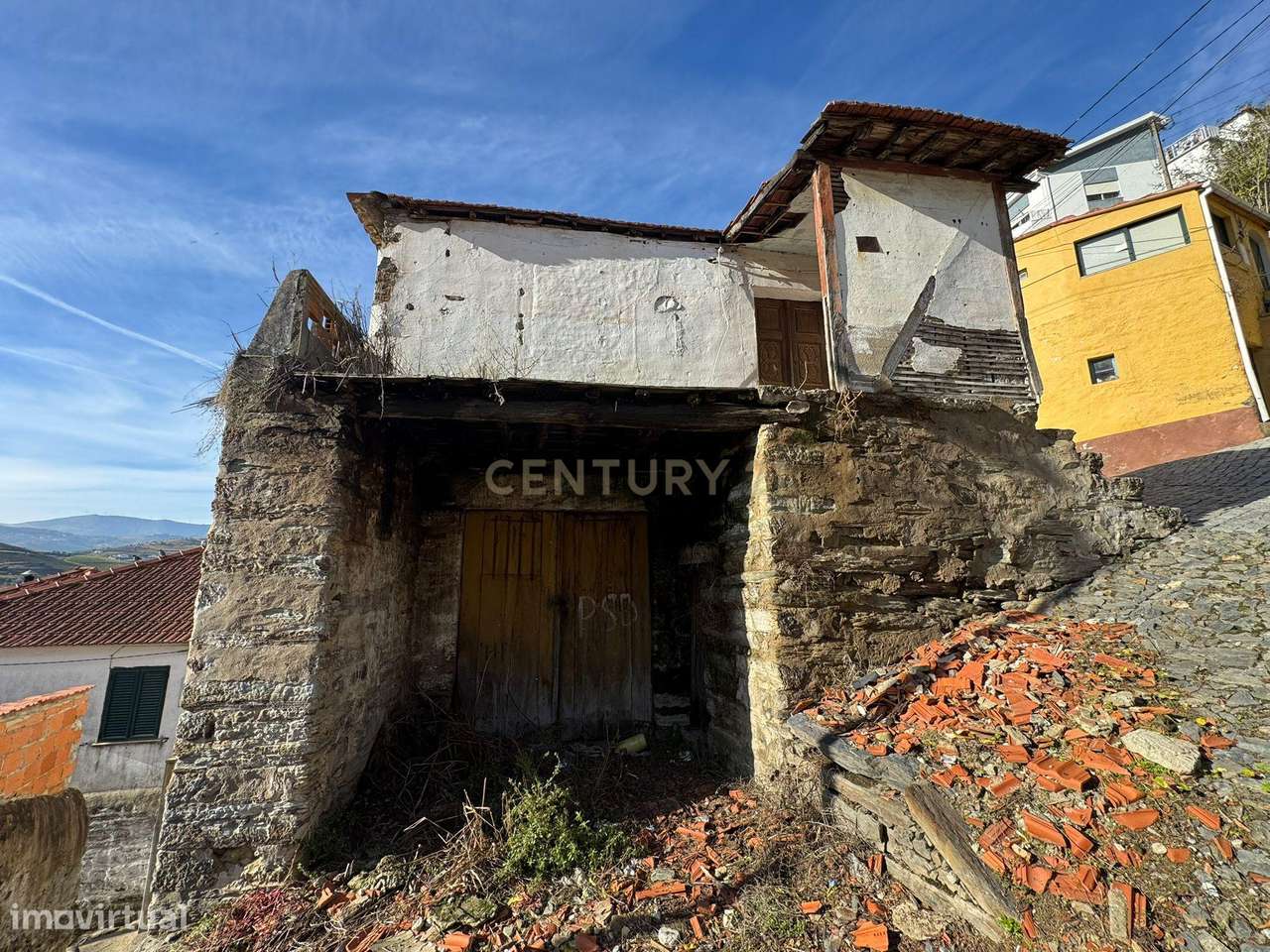Ruina Vista para Rio Corvo com Praia Fluvial | Alvações do Corgo – 30. - Grande imagem: 5/15