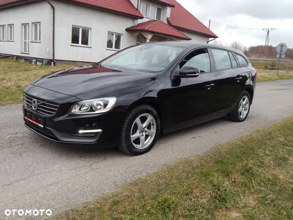 Volvo V60 D2 Kinetic - 2