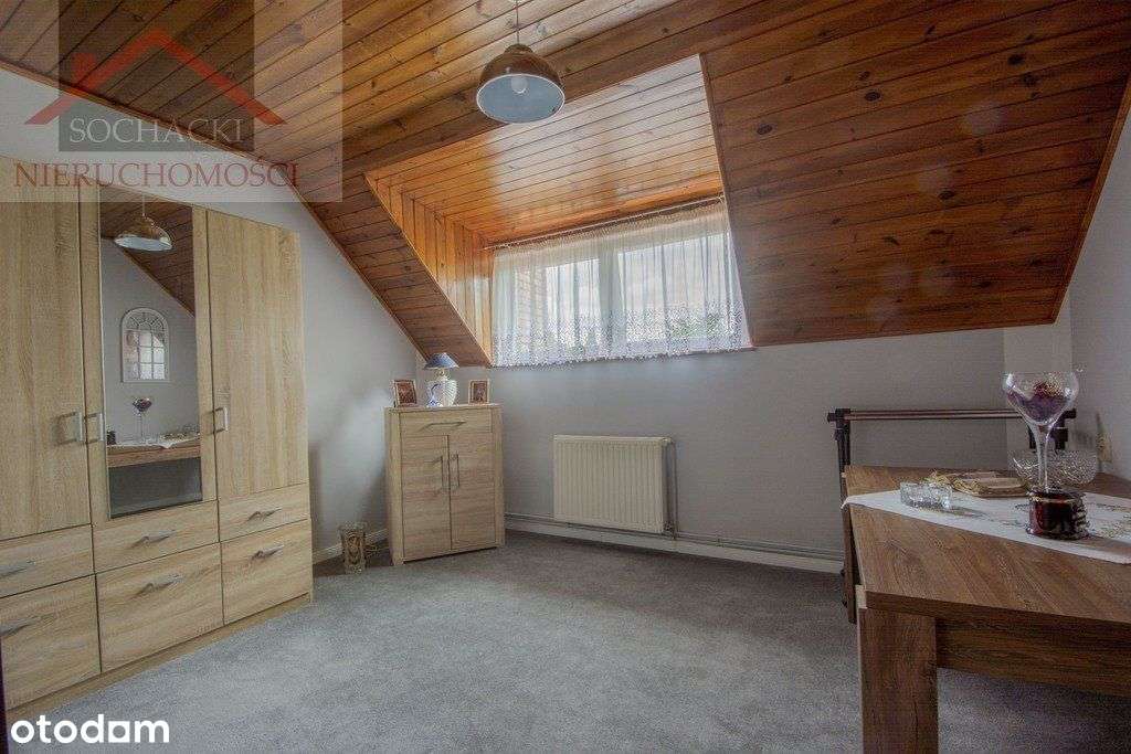 Duży dom w spokojnej okolicy-10