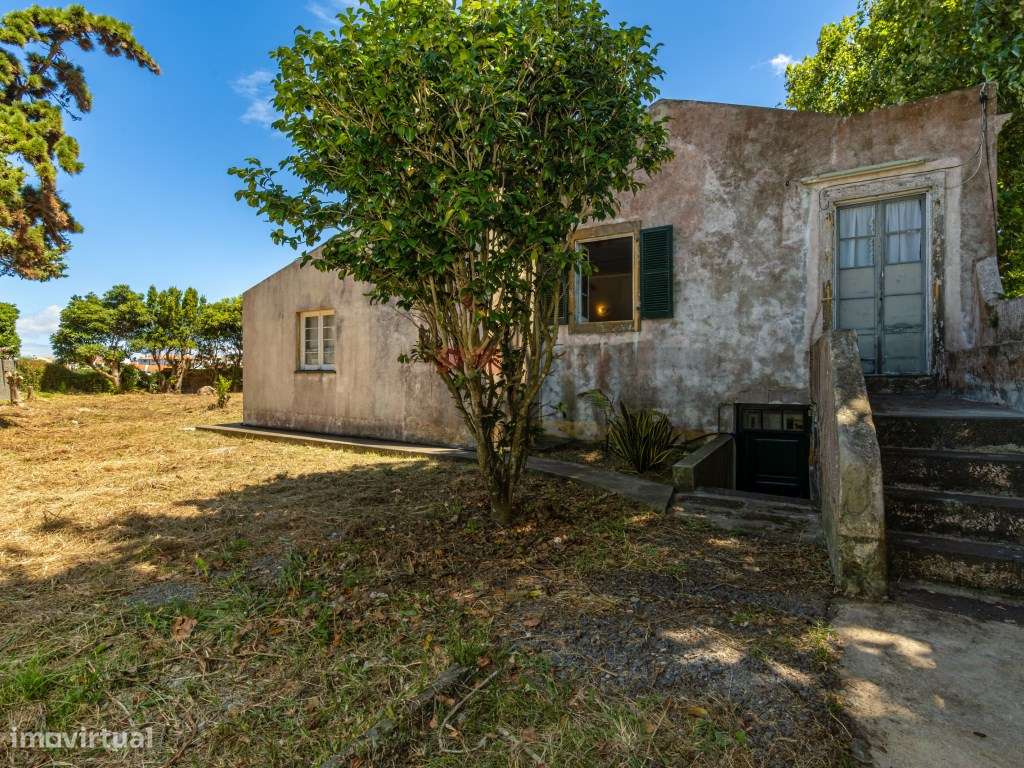 Moradia inserida em terreno de 569m2, Ponta Delgada Ilha de São Miguel-19