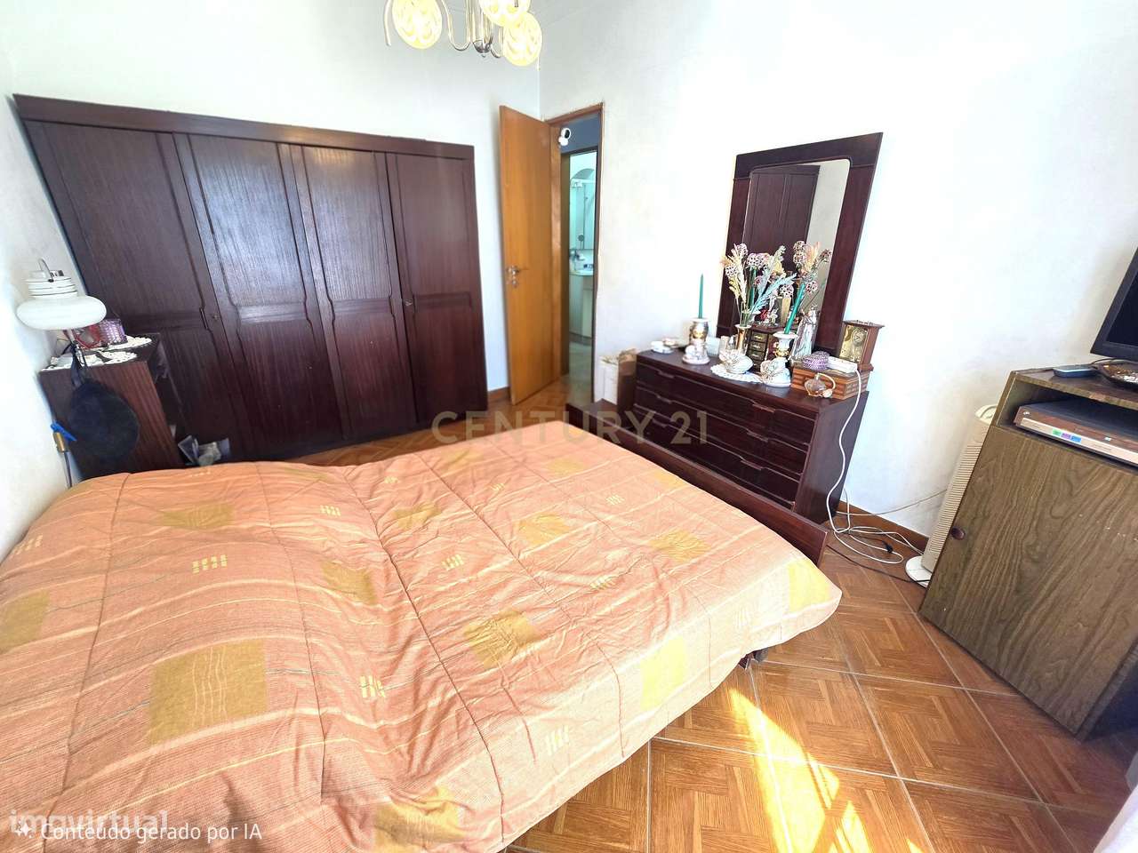 Apartamento T3 com varandas e arrecadação-11