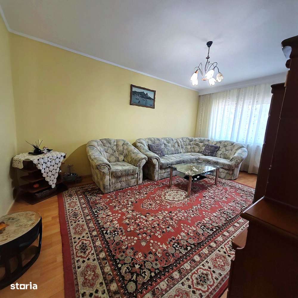 Apartament 3 camere Gavana 3, etaj 2, fond 1985, decomandat-1