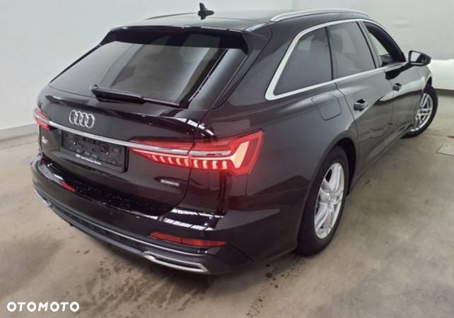 Audi A6 Avant 40 TDI quattro S tronic S line - 2