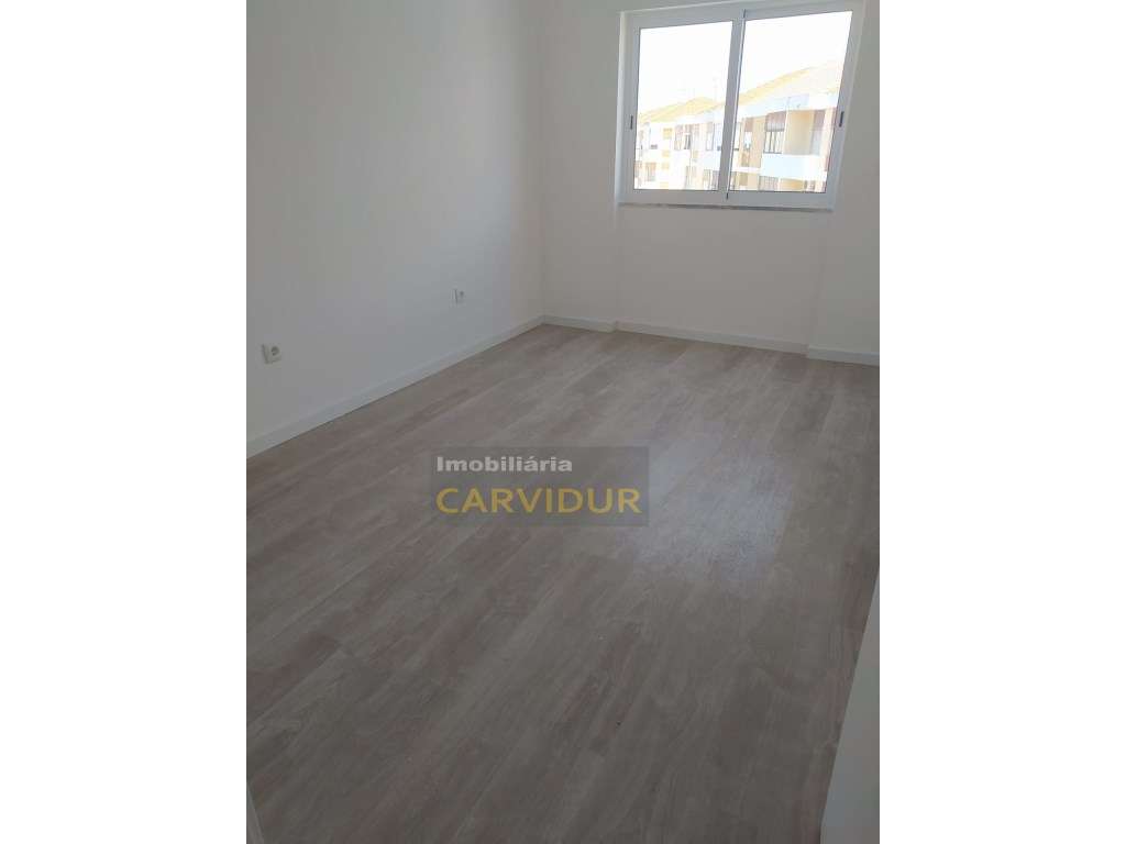 Lavradio T2 totalmente remodelado-11