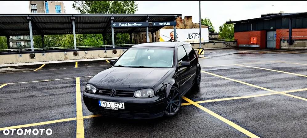 Volkswagen Golf IV 2.3 V5 Highline - 3