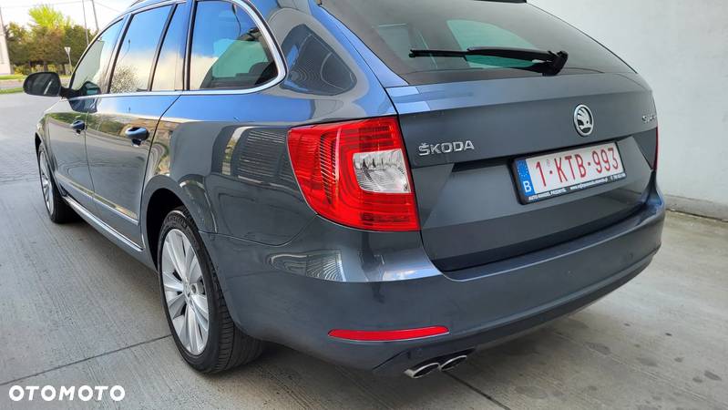 Skoda Superb 2.0 TDI Exclusive - 38