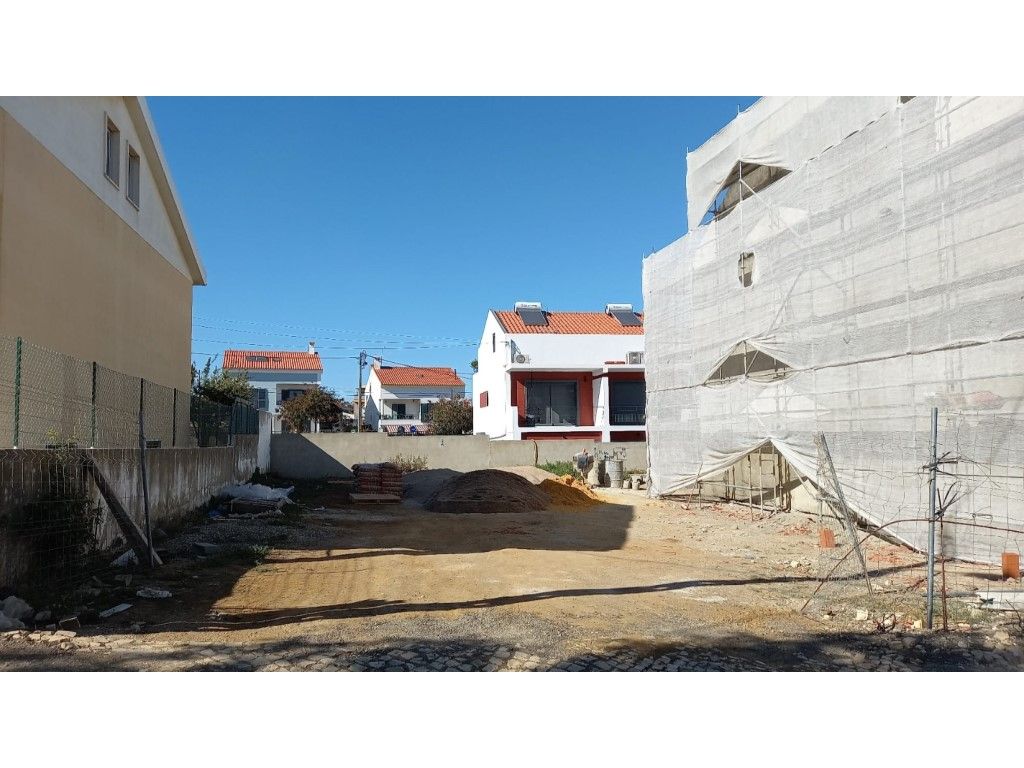 Terreno para Construção de Moradia em...