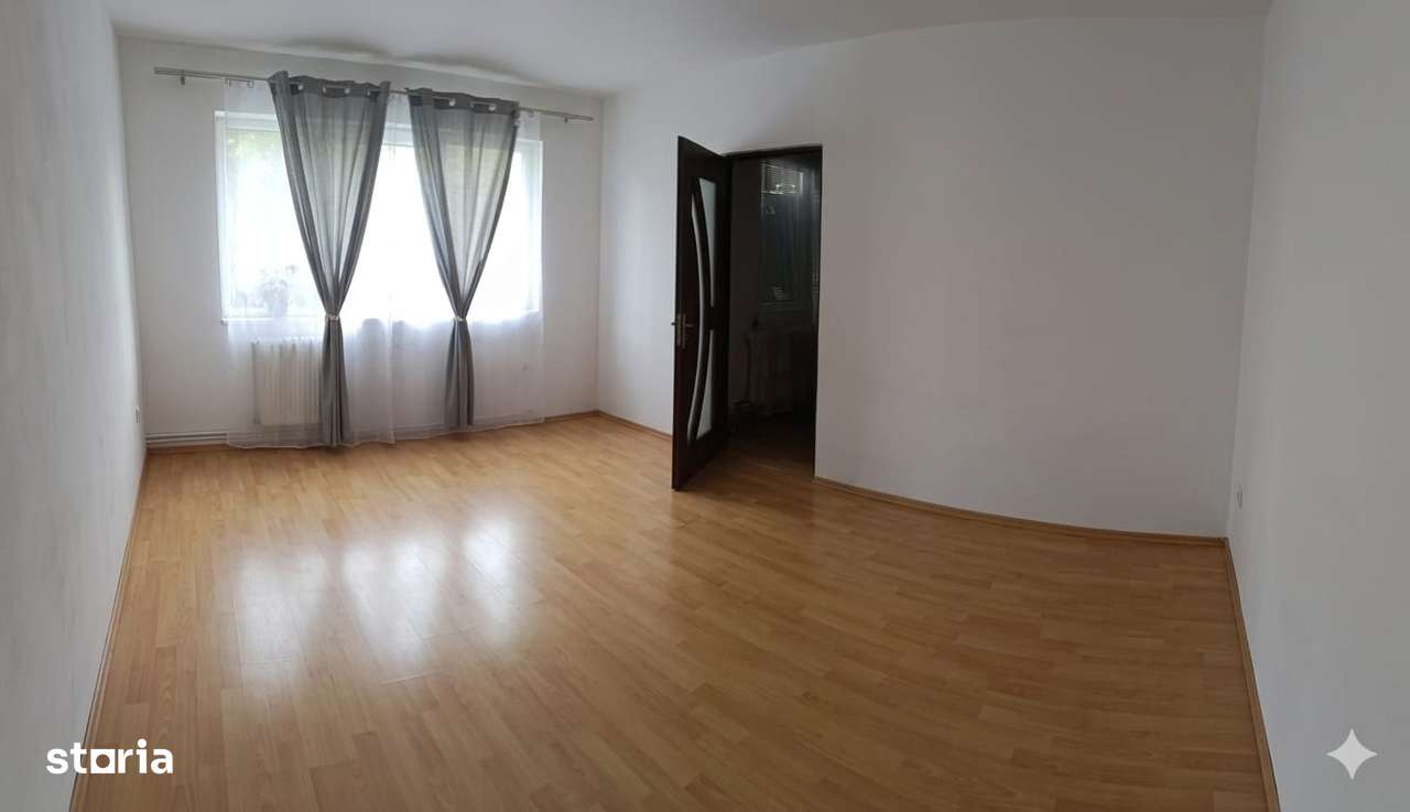 Ap. 2 camere etajul 3, Aleea Tihutei, Bistrita-5