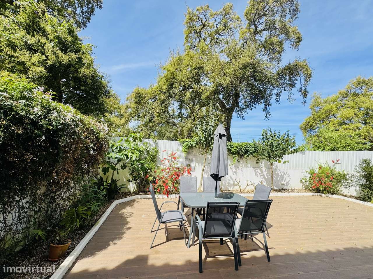 Moradia t3 garagem box jardim Charneca da Cotovia Sesimbra-19