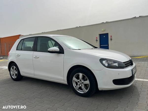 Volkswagen Golf 2.0 TDI Comfortline DSG - 2