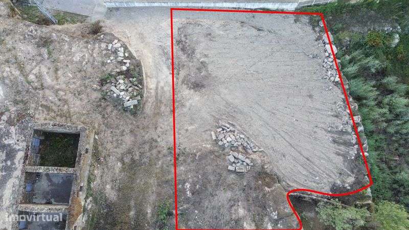 Terreno urbano para construção - Grande imagem: 4/5