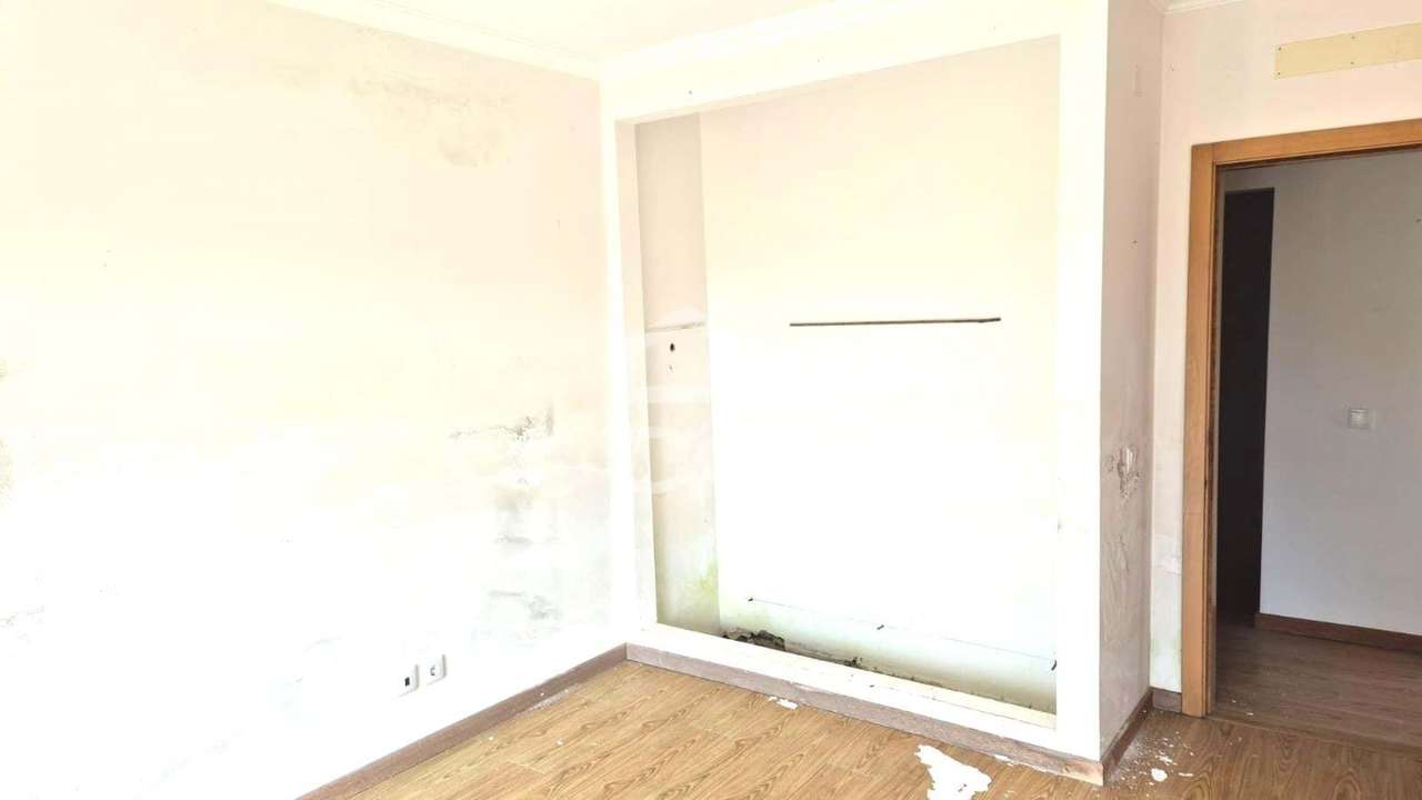 Moradia V3 para restauro-16