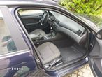 BMW Seria 3 318i Touring - 16