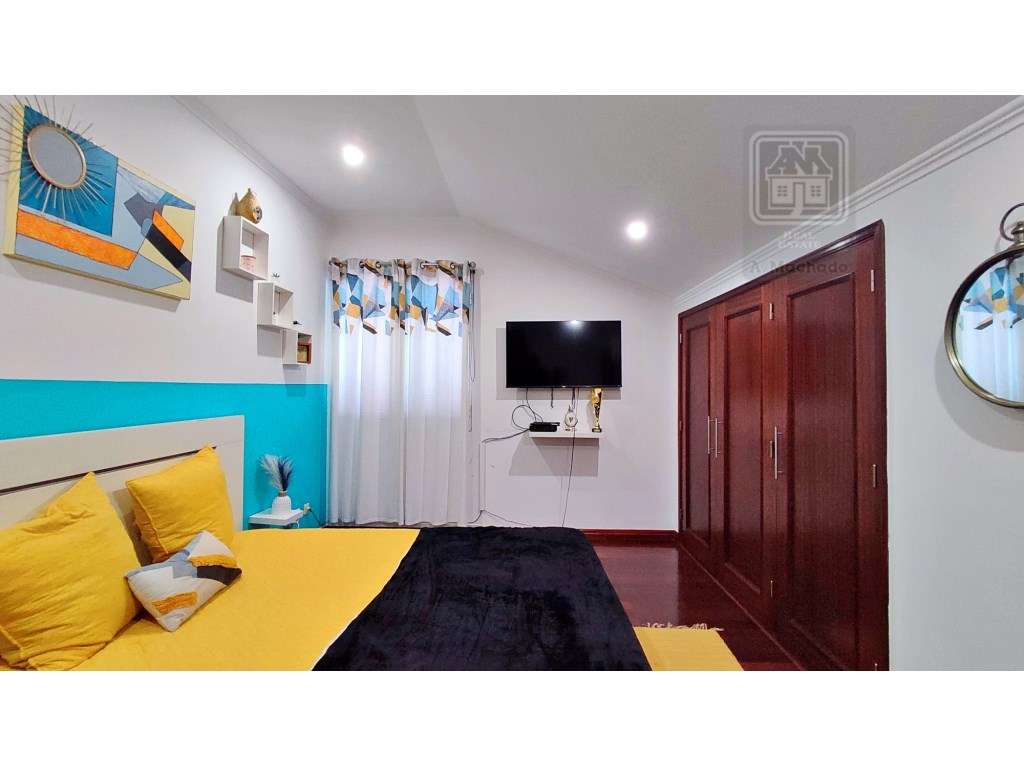 VENDA de MORADIA - VIVENDA com alojamento local e piscina - Fenais ...-40