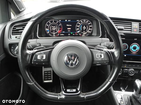 Volkswagen Golf - 8