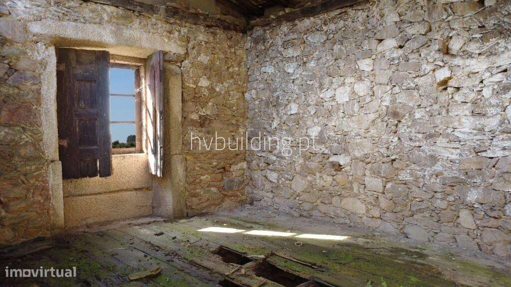 Moradia para restauro + terreno localizado em Fragoso, Barcelos - Grande imagem: 5/11
