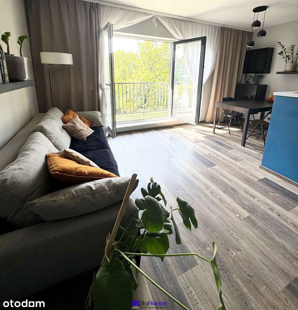 Przestronny salon z dużym balkonem + M.P,  blisko terny zielone/ park-1