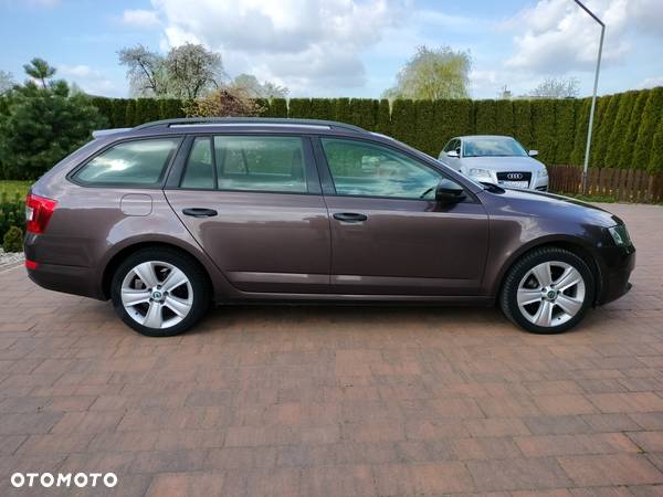 Skoda Octavia 1.6 TDI DPF Ambiente - 11