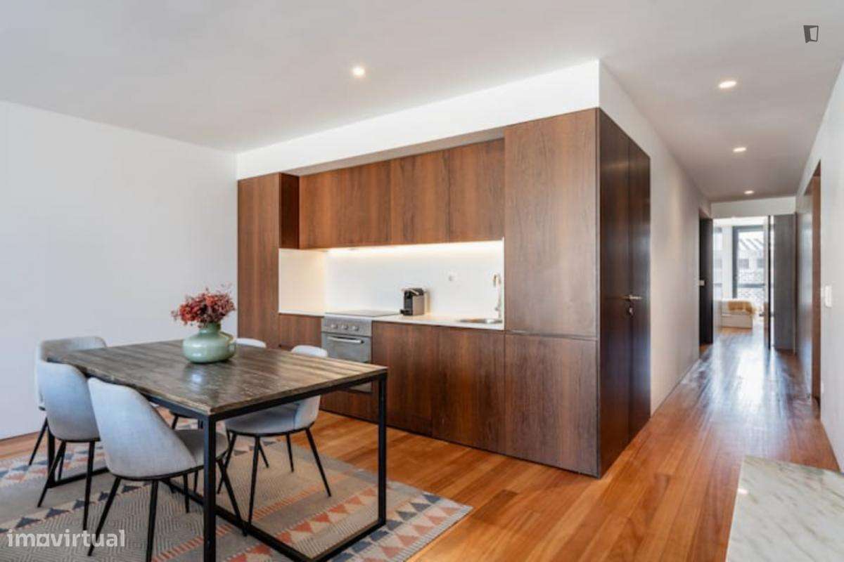 Apartamento com 2 quartos - localizado em Lordelo do Ouro Porto - Grande imagem: 5/48