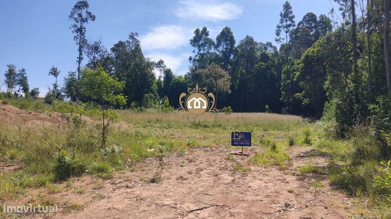 Land for sale in Santa Maria da Feira, Portugal — €90,000