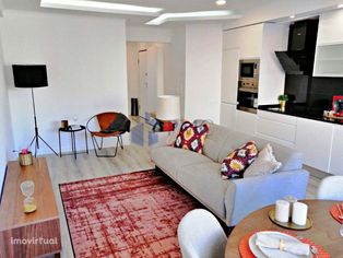 Apartamento T2 remodelado no Campo Grande