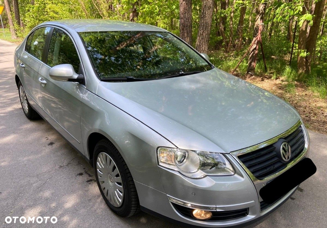 Volkswagen Passat - 3