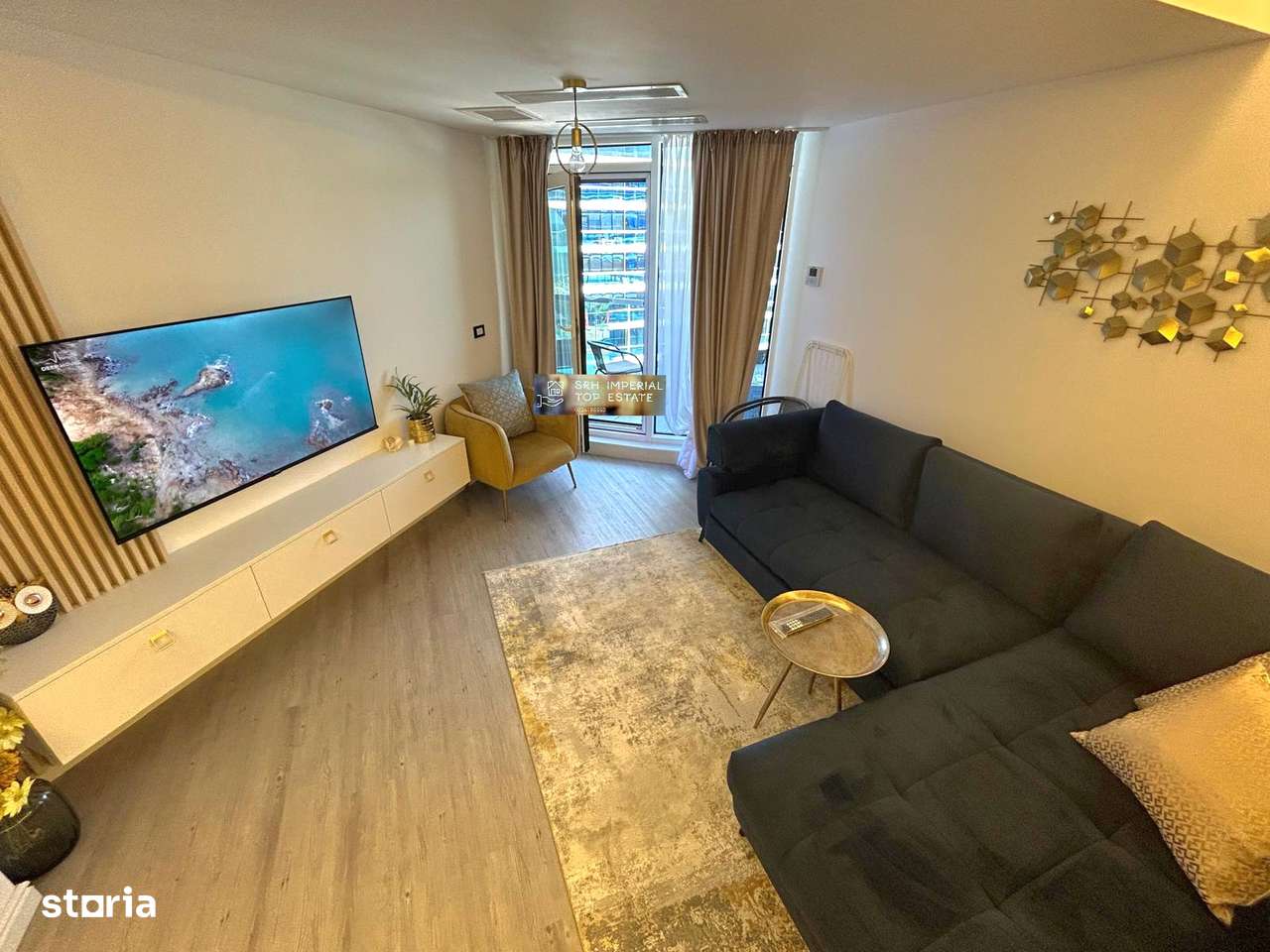 Apartament 2 camere White Titanic Mamaia Nord Vedere Frontala Parcare-1