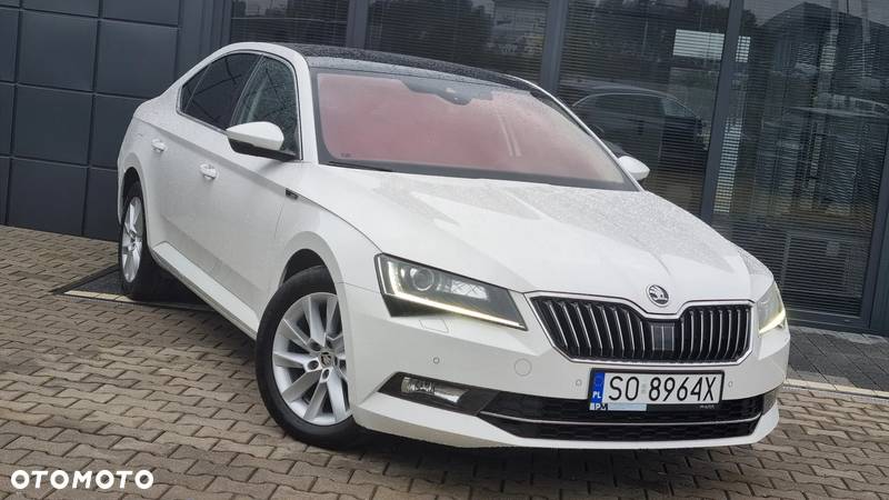 Skoda Superb 2.0 TDI Sportline DSG - 2