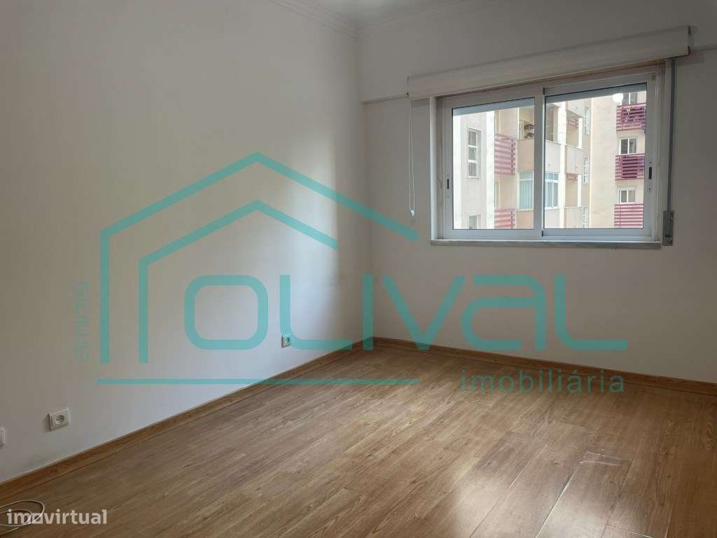 Apartamento T3 com parqueamento e arrecadação na 2ª Fase da Qta. Pi...-19