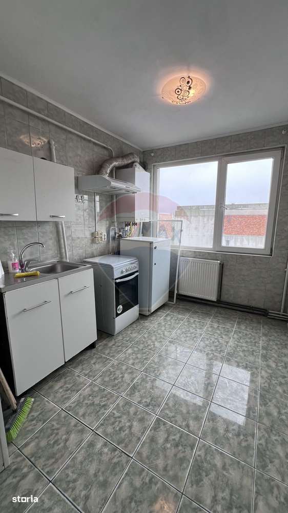 Apartament 4 camere de vanzare in Micro 16, Galați – 88,29 mp utili - Imagine principală: 2/9