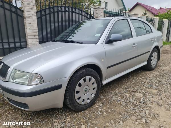 Skoda Octavia - 2