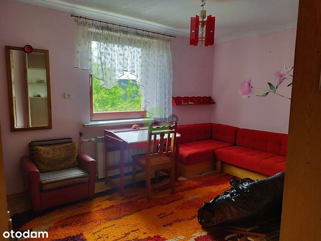 Dom w Kłomnicach z dużym potencjałem!-18