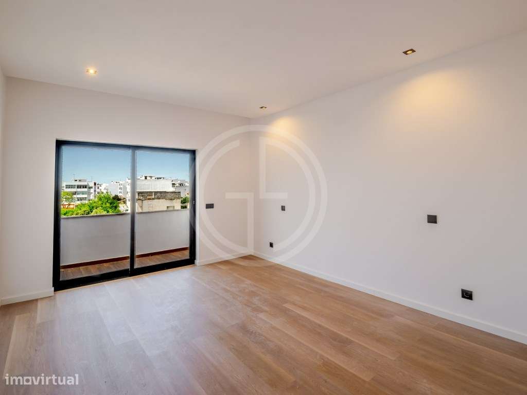 Apartamento T3 Renovado localizado em Loulé-7