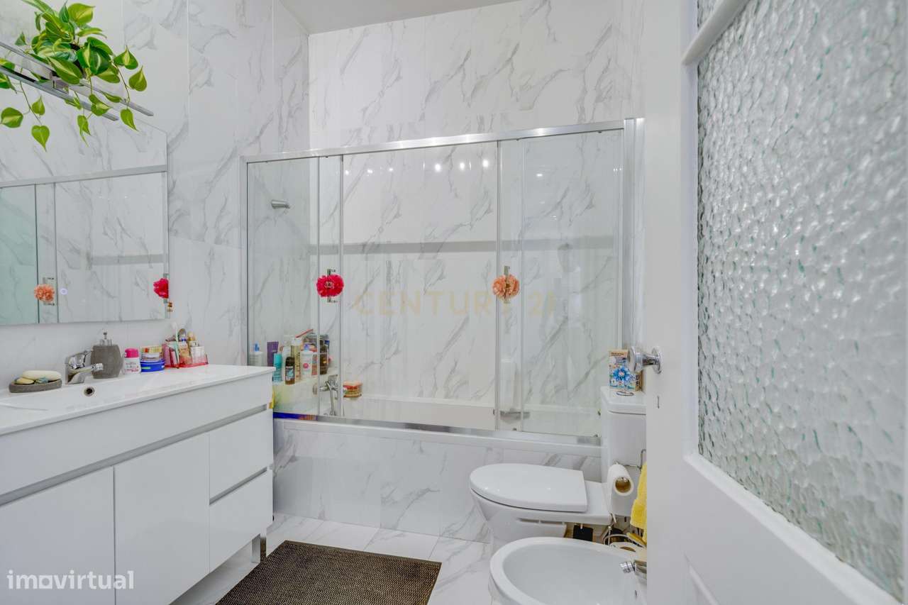 Apartamento de Charme com Jardim Privativo e Capela | Alcântara, Lisbo-6
