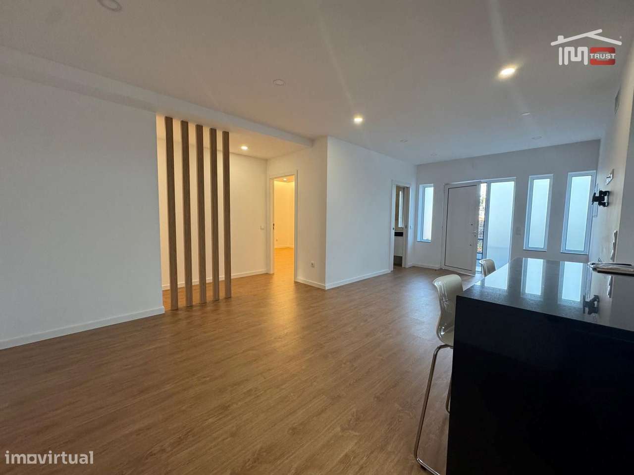 APARTAMENTO T3 NO PINHEIRO (OURÉM) - Grande imagem: 2/13