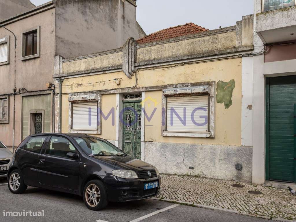 Prédio, moradia e garagens para Investimento-3