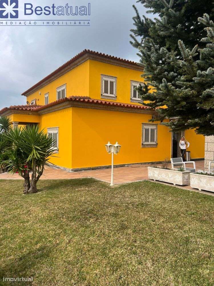 Moradia T4 - 4 Suites - Possib. Permuta - Ribeirão-15