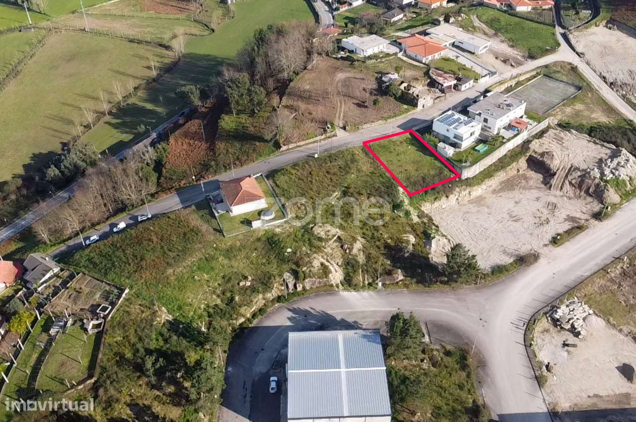 Lote de terreno para construção de uma moradia c/ área total de 605... - Grande imagem: 2/15